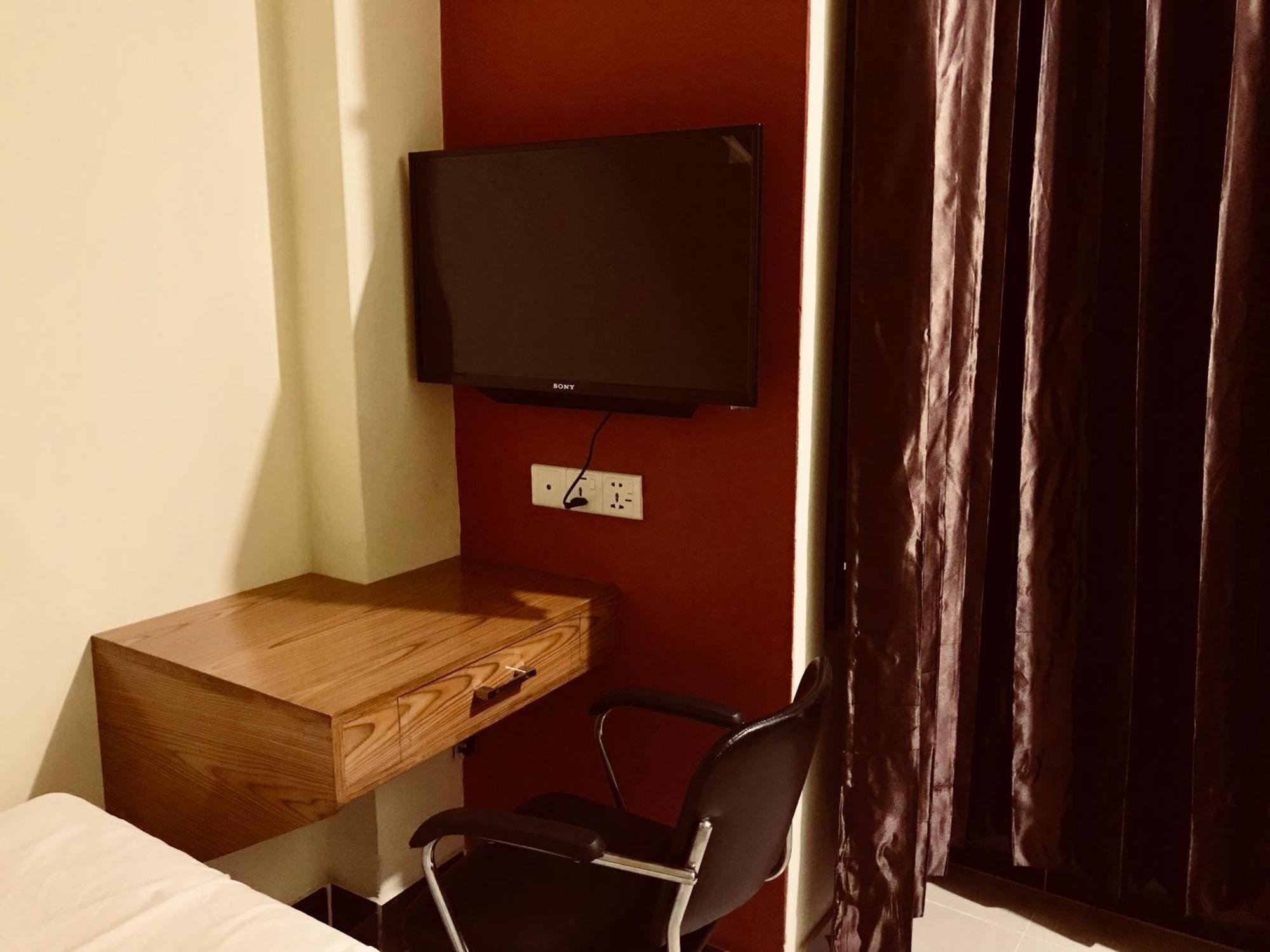 Q Palace Hotel Comilla Exterior foto